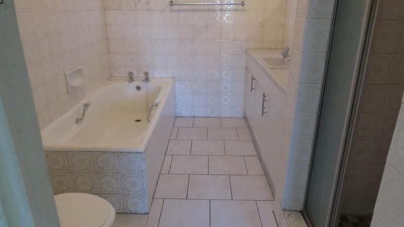 3 Bedroom Property for Sale in Panorama Western Cape